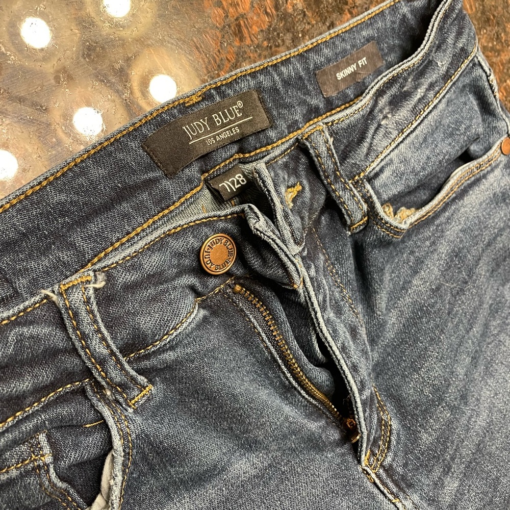 Judy Blue frayed skinny jeans